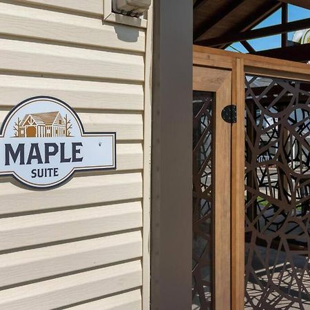 Maple Suite - Main Street Lodge In Berlin Eksteriør bilde